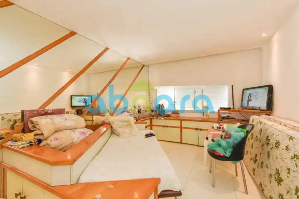 Foto 8 de Apartamento com 4 quartos à venda, 300m2 em Rio De Janeiro - RJ