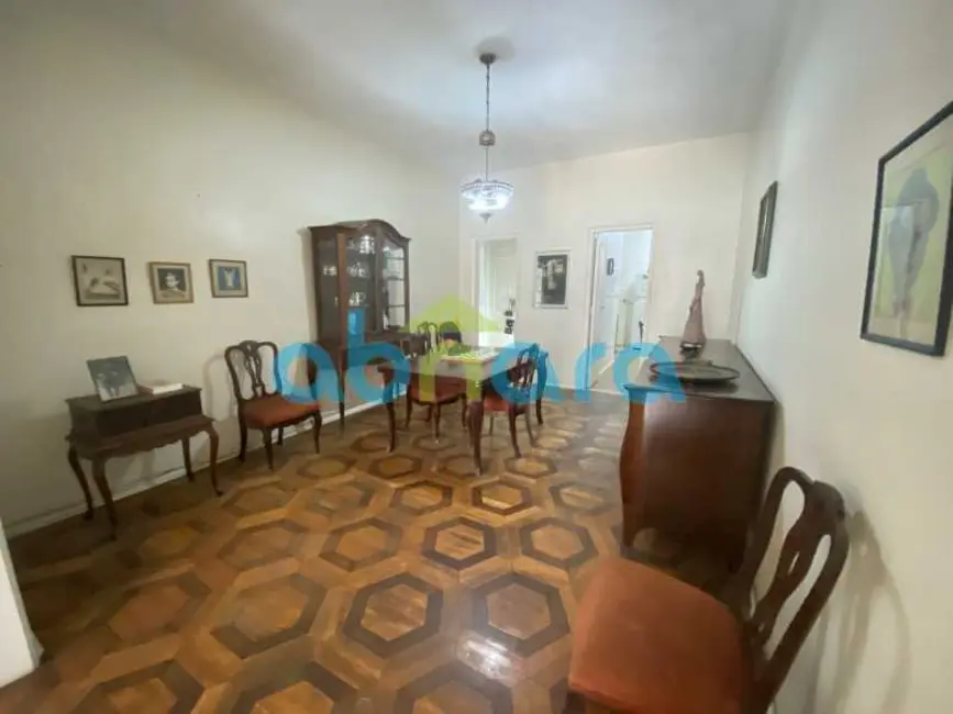 Foto 1 de Apartamento com 4 quartos à venda, 180m2 em Rio De Janeiro - RJ