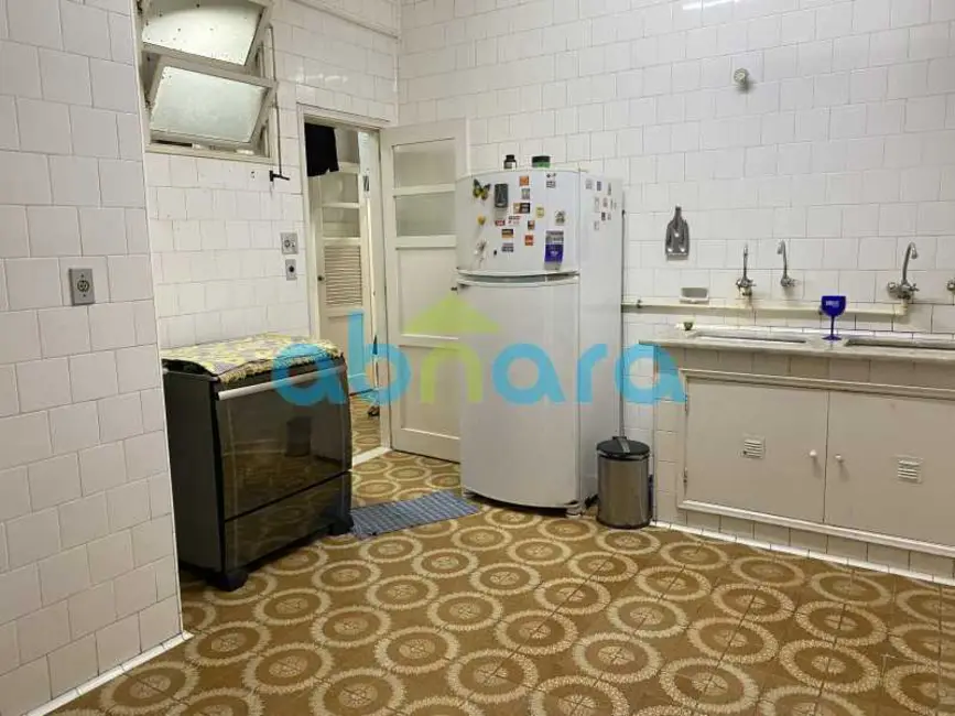 Foto 9 de Apartamento com 4 quartos à venda, 180m2 em Rio De Janeiro - RJ