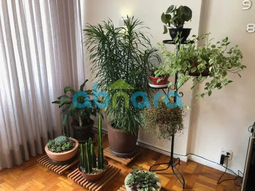 Apartamento com 4 quartos à venda, 200m2 em Rio De Janeiro - RJ - imagem 4 Foto 4 de Apartamento com 4 quartos à venda, 200m2 em Rio De Janeiro - RJ