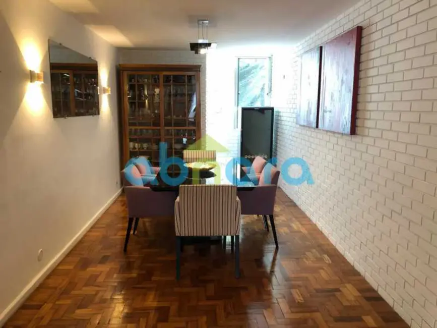 Apartamento com 4 quartos à venda, 200m2 em Rio De Janeiro - RJ - imagem 1 Foto 1 de Apartamento com 4 quartos à venda, 200m2 em Rio De Janeiro - RJ