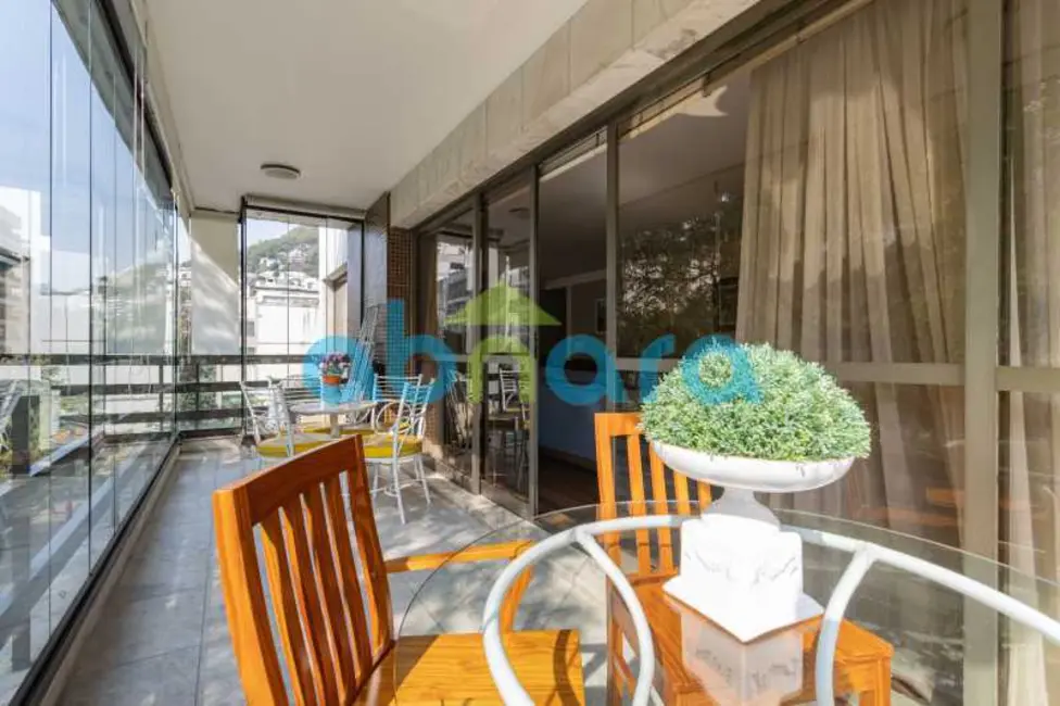 Foto 2 de Apartamento com 4 quartos à venda, 228m2 em Rio De Janeiro - RJ