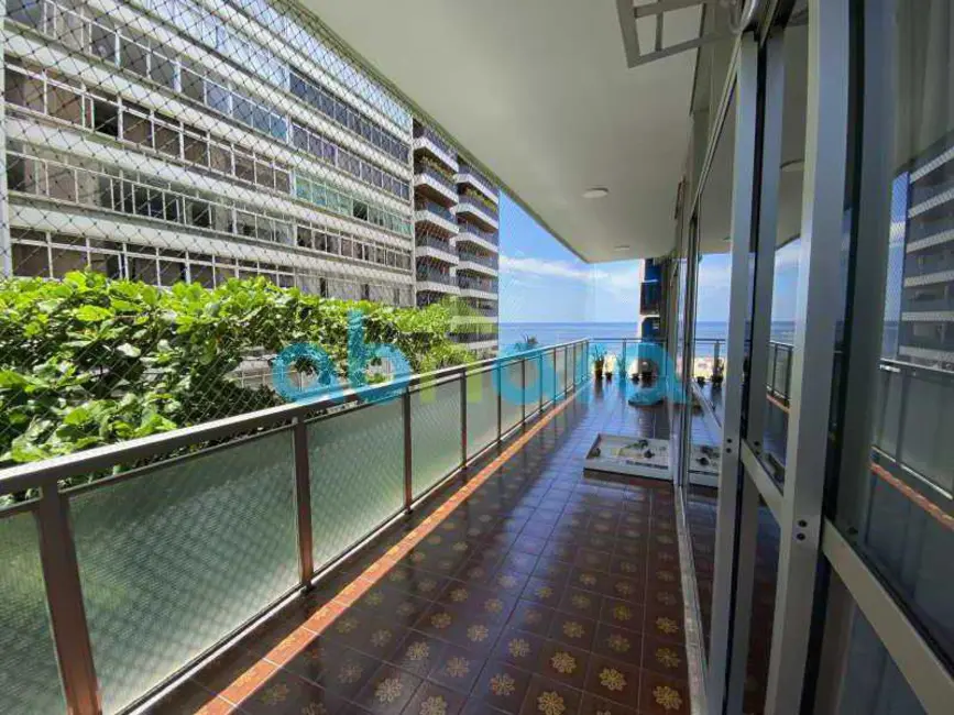 Foto 1 de Apartamento com 4 quartos à venda, 250m2 em Rio De Janeiro - RJ