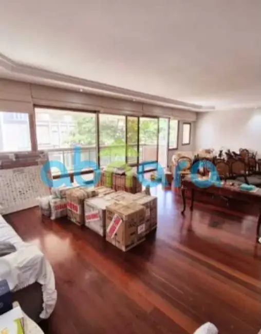 Apartamento com 4 quartos à venda, 277m2 em Rio De Janeiro - RJ - imagem 5 Foto 5 de Apartamento com 4 quartos à venda, 277m2 em Rio De Janeiro - RJ