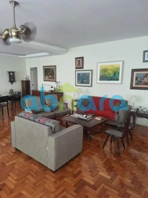 Apartamento com 4 quartos à venda, 280m2 em Rio De Janeiro - RJ - imagem 1 Foto 1 de Apartamento com 4 quartos à venda, 280m2 em Rio De Janeiro - RJ