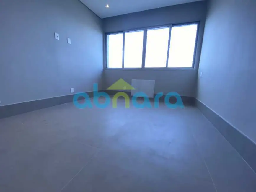Apartamento com 4 quartos à venda, 220m2 em Rio De Janeiro - RJ - imagem 9 Foto 9 de Apartamento com 4 quartos à venda, 220m2 em Rio De Janeiro - RJ