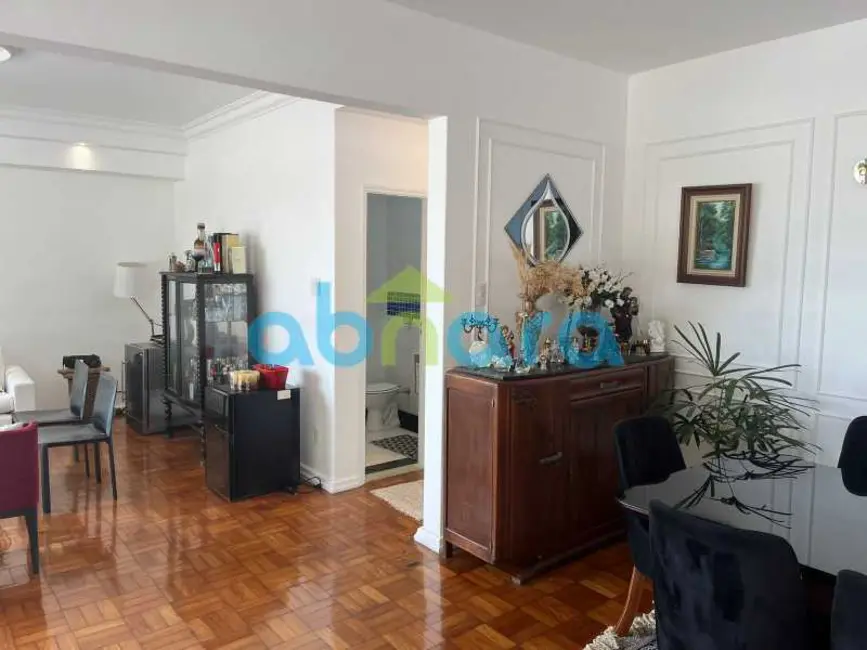 Apartamento com 4 quartos à venda, 290m2 em Rio De Janeiro - RJ - imagem 3 Foto 3 de Apartamento com 4 quartos à venda, 290m2 em Rio De Janeiro - RJ
