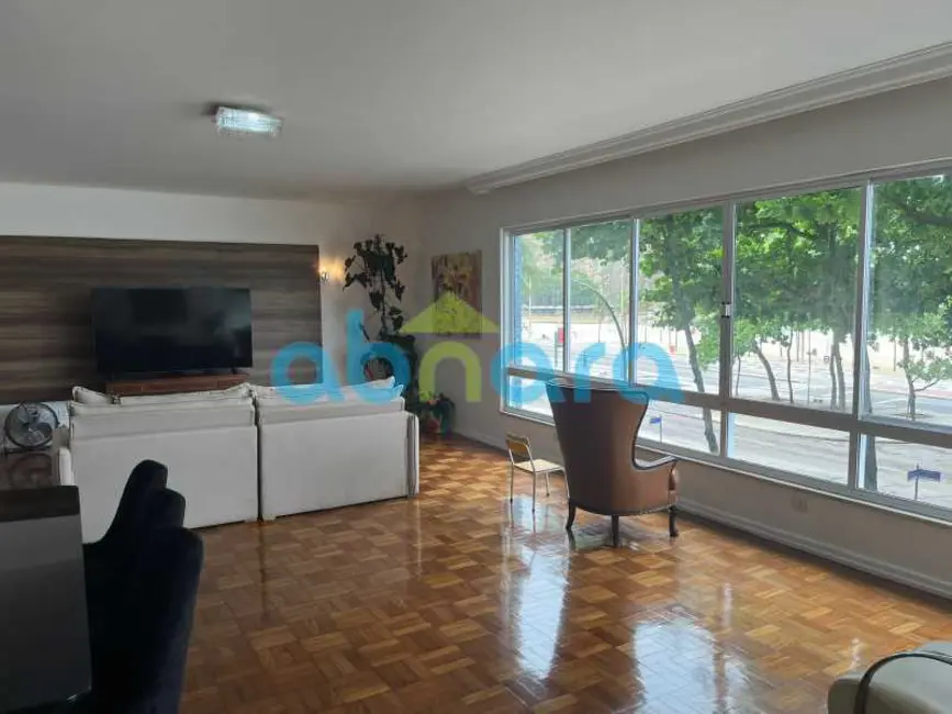 Apartamento com 4 quartos à venda, 290m2 em Rio De Janeiro - RJ - imagem 4 Foto 4 de Apartamento com 4 quartos à venda, 290m2 em Rio De Janeiro - RJ