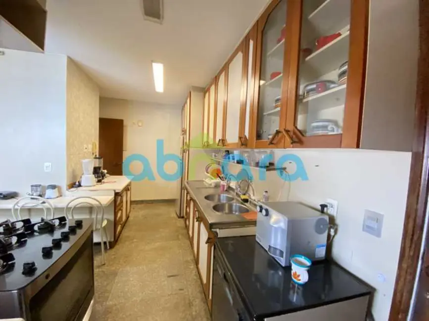 Apartamento com 4 quartos à venda, 210m2 em Rio De Janeiro - RJ - imagem 9 Foto 9 de Apartamento com 4 quartos à venda, 210m2 em Rio De Janeiro - RJ