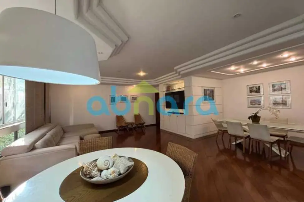 Foto 2 de Apartamento com 4 quartos à venda, 234m2 em Rio De Janeiro - RJ