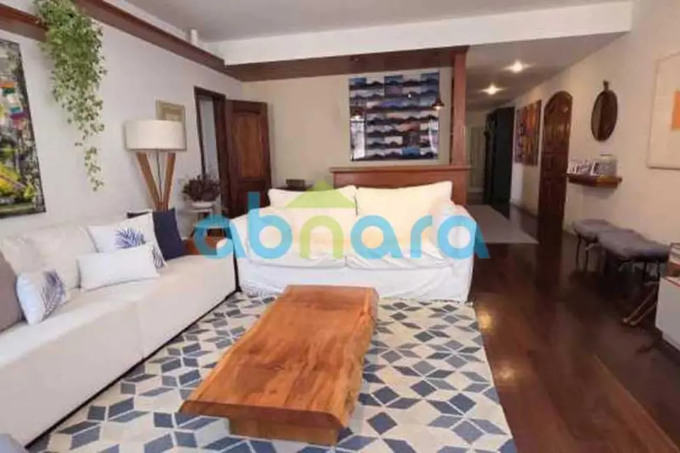 Apartamento com 4 quartos à venda, 180m2 em Rio De Janeiro - RJ - imagem 4 Foto 4 de Apartamento com 4 quartos à venda, 180m2 em Rio De Janeiro - RJ