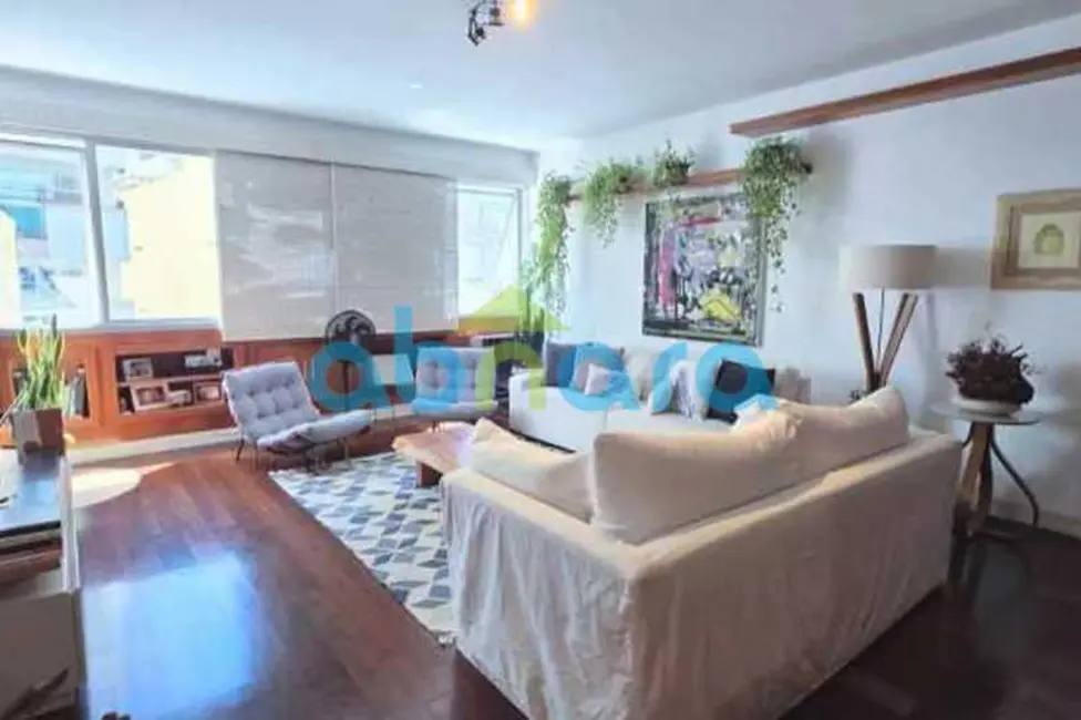 Apartamento com 4 quartos à venda, 180m2 em Rio De Janeiro - RJ - imagem 1 Foto 1 de Apartamento com 4 quartos à venda, 180m2 em Rio De Janeiro - RJ