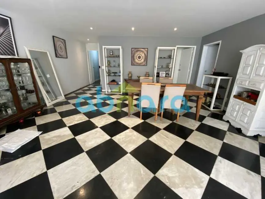Foto 1 de Apartamento com 4 quartos à venda, 225m2 em Rio De Janeiro - RJ