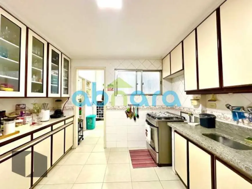 Foto 3 de Apartamento com 4 quartos à venda, 150m2 em Rio De Janeiro - RJ