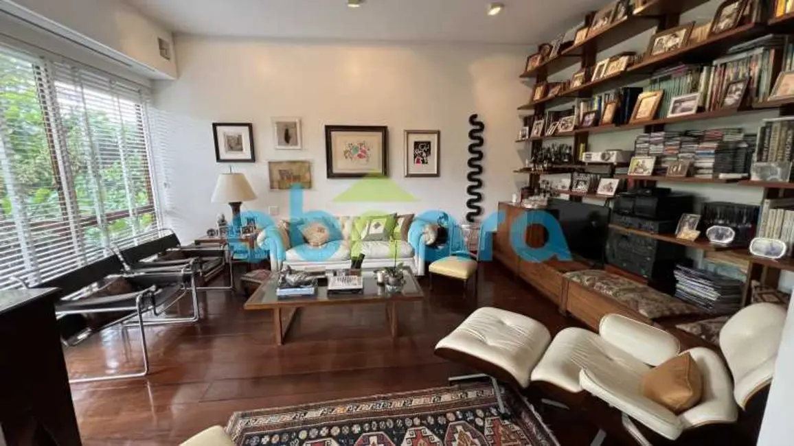 Apartamento com 5 quartos à venda, 260m2 em Rio De Janeiro - RJ - imagem 5 Foto 5 de Apartamento com 5 quartos à venda, 260m2 em Rio De Janeiro - RJ