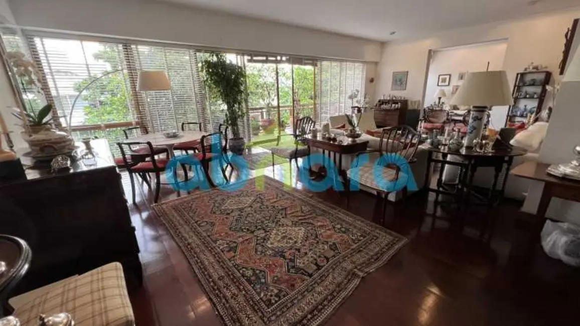 Apartamento com 5 quartos à venda, 260m2 em Rio De Janeiro - RJ - imagem 3 Foto 3 de Apartamento com 5 quartos à venda, 260m2 em Rio De Janeiro - RJ