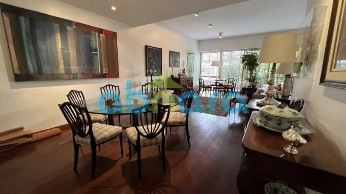 Apartamento com 5 quartos à venda, 260m2 em Rio De Janeiro - RJ - imagem 6 Foto 6 de Apartamento com 5 quartos à venda, 260m2 em Rio De Janeiro - RJ