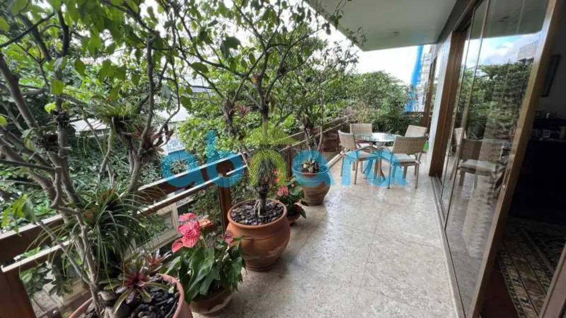 Apartamento com 5 quartos à venda, 260m2 em Rio De Janeiro - RJ - imagem 2 Foto 2 de Apartamento com 5 quartos à venda, 260m2 em Rio De Janeiro - RJ