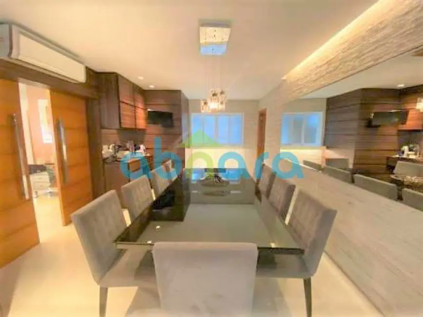 Foto 3 de Apartamento com 5 quartos à venda, 300m2 em Rio De Janeiro - RJ