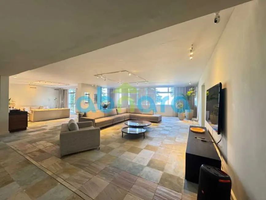 Foto 1 de Apartamento com 5 quartos à venda, 720m2 em Rio De Janeiro - RJ