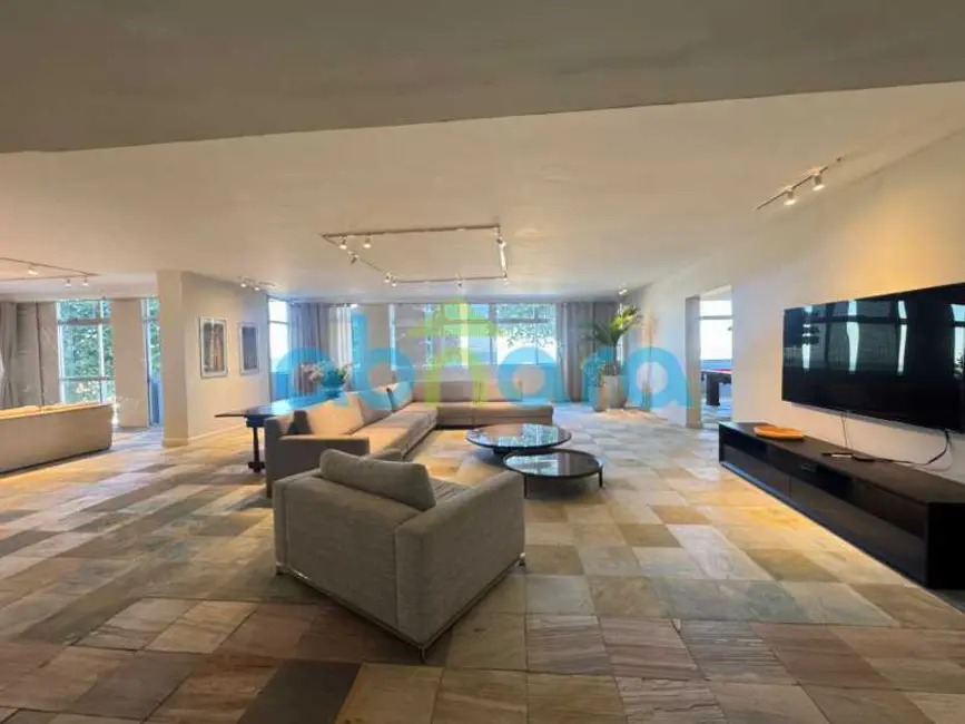 Foto 2 de Apartamento com 5 quartos à venda, 720m2 em Rio De Janeiro - RJ