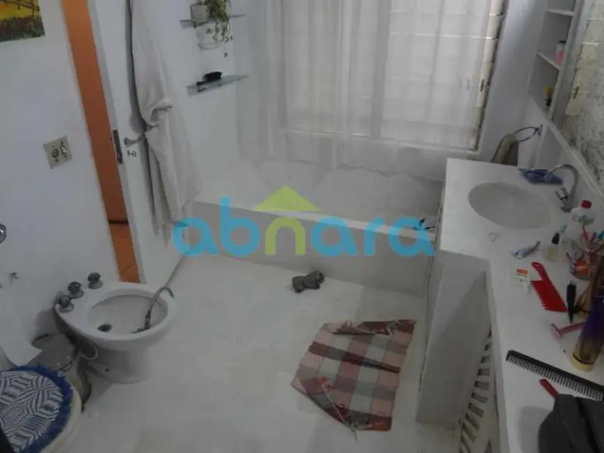 Casa com 4 quartos à venda, 384m2 em Rio De Janeiro - RJ - imagem 8 Foto 8 de Casa com 4 quartos à venda, 384m2 em Rio De Janeiro - RJ