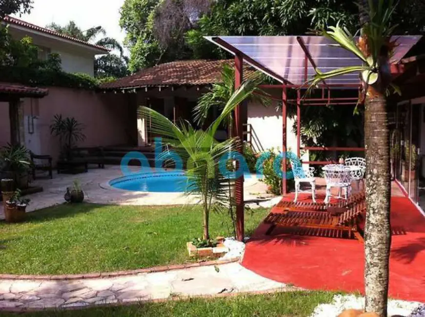 Foto 4 de Casa com 6 quartos à venda, 480m2 em Rio De Janeiro - RJ