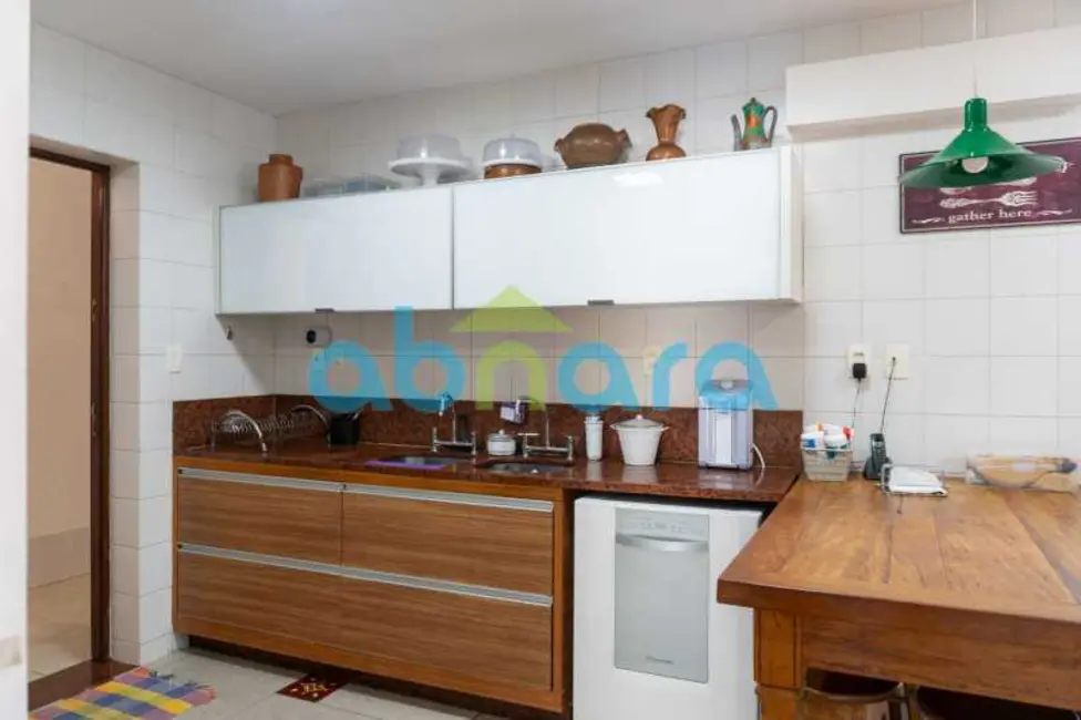 Foto 8 de Casa com 6 quartos à venda, 258m2 em Rio De Janeiro - RJ