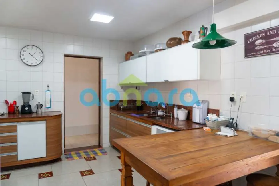 Foto 9 de Casa com 6 quartos à venda, 258m2 em Rio De Janeiro - RJ