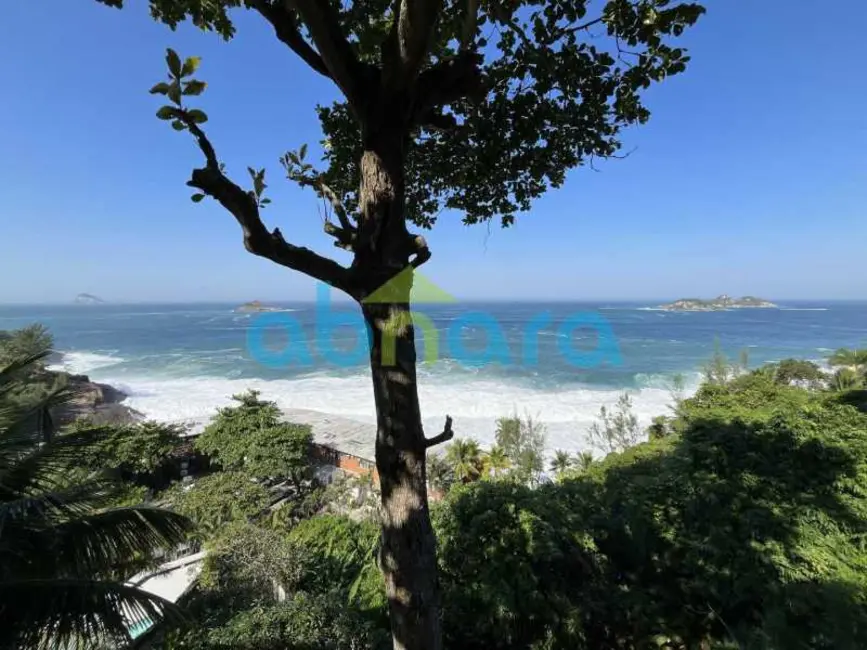 Casa de Condomínio com 4 quartos à venda, 816m2 em Rio De Janeiro - RJ - imagem 2 Foto 2 de Casa de Condomínio com 4 quartos à venda, 816m2 em Rio De Janeiro - RJ