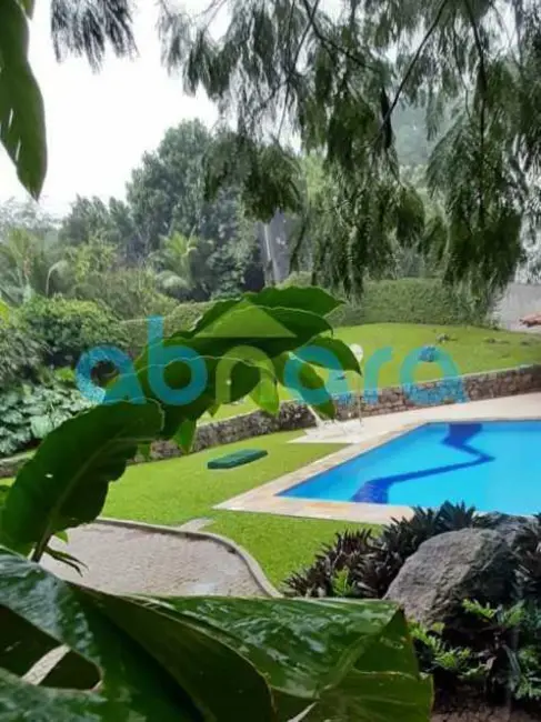 Casa de Condomínio com 5 quartos à venda, 619m2 em Rio De Janeiro - RJ - imagem 1 Foto 1 de Casa de Condomínio com 5 quartos à venda, 619m2 em Rio De Janeiro - RJ