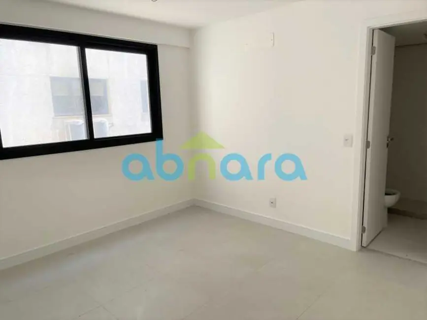 Cobertura com 2 quartos à venda, 181m2 em Rio De Janeiro - RJ - imagem 9 Foto 9 de Cobertura com 2 quartos à venda, 181m2 em Rio De Janeiro - RJ