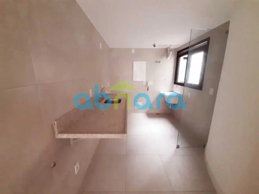 Cobertura com 2 quartos à venda, 181m2 em Rio De Janeiro - RJ - imagem 4 Foto 4 de Cobertura com 2 quartos à venda, 181m2 em Rio De Janeiro - RJ
