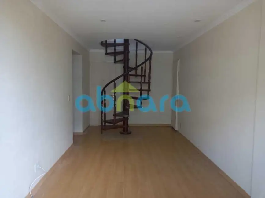 Foto 2 de Cobertura com 2 quartos à venda, 120m2 em Rio De Janeiro - RJ