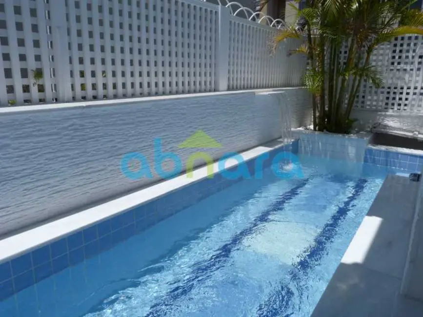 Foto 1 de Cobertura com 3 quartos à venda, 210m2 em Rio De Janeiro - RJ