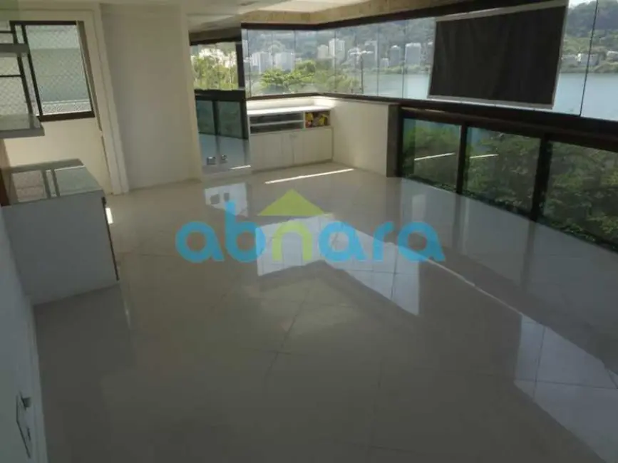 Cobertura com 4 quartos à venda, 289m2 em Rio De Janeiro - RJ - imagem 2 Foto 2 de Cobertura com 4 quartos à venda, 289m2 em Rio De Janeiro - RJ