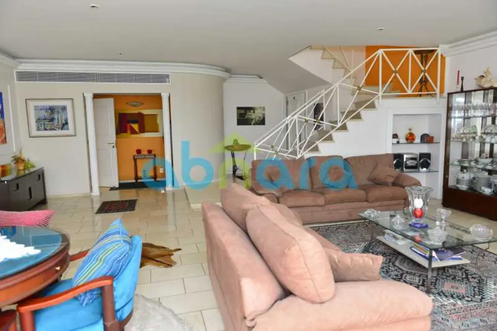 Foto 3 de Cobertura com 4 quartos à venda, 400m2 em Rio De Janeiro - RJ