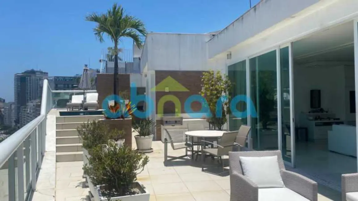 Cobertura com 4 quartos à venda, 680m2 em Rio De Janeiro - RJ - imagem 4 Foto 4 de Cobertura com 4 quartos à venda, 680m2 em Rio De Janeiro - RJ