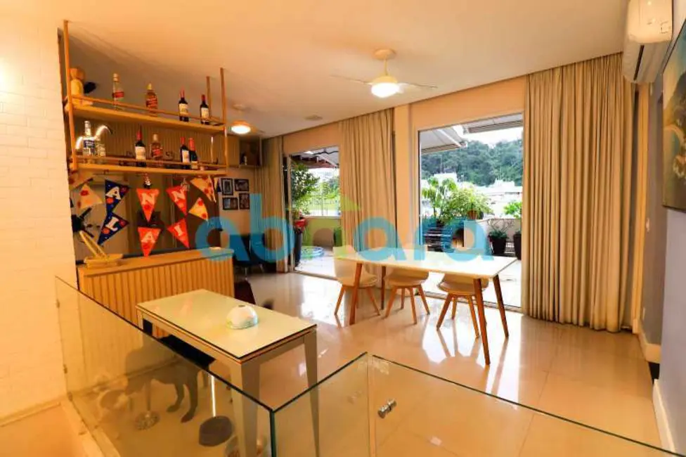 Foto 1 de Cobertura com 4 quartos à venda, 160m2 em Rio De Janeiro - RJ