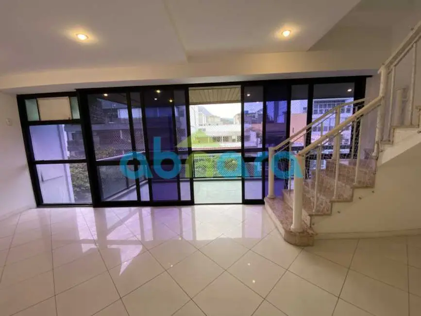 Foto 2 de Cobertura com 4 quartos à venda, 280m2 em Rio De Janeiro - RJ