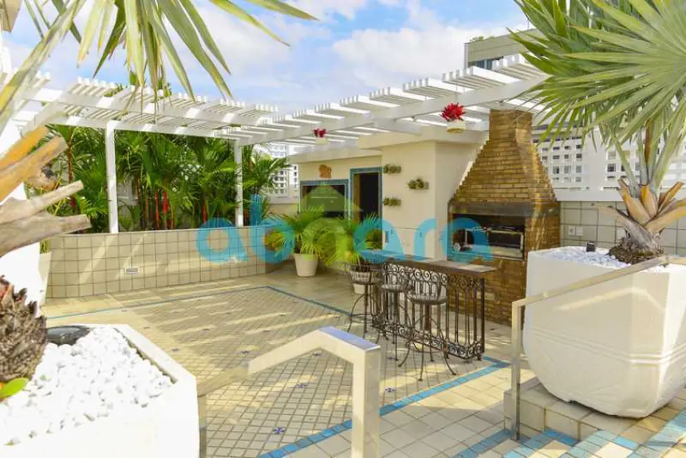 Foto 2 de Cobertura com 5 quartos à venda, 1500m2 em Rio De Janeiro - RJ