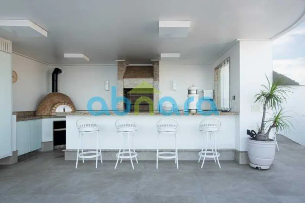 Cobertura com 5 quartos à venda, 900m2 em Rio De Janeiro - RJ - imagem 5 Foto 5 de Cobertura com 5 quartos à venda, 900m2 em Rio De Janeiro - RJ