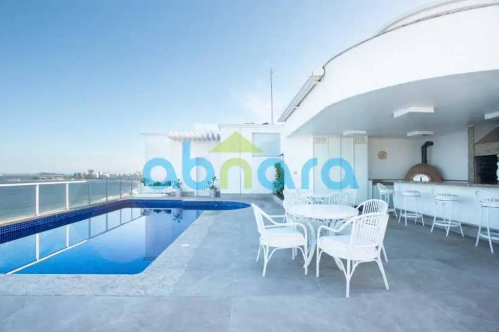 Cobertura com 5 quartos à venda, 900m2 em Rio De Janeiro - RJ - imagem 2 Foto 2 de Cobertura com 5 quartos à venda, 900m2 em Rio De Janeiro - RJ