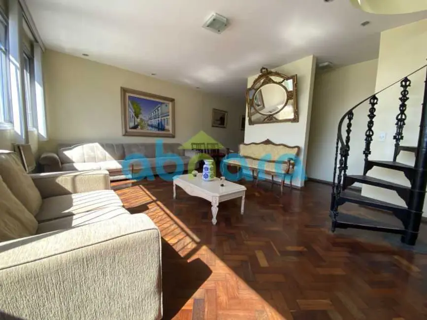 Foto 1 de Cobertura com 7 quartos à venda, 325m2 em Rio De Janeiro - RJ
