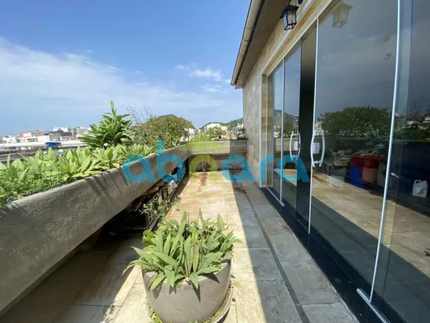 Foto 1 de Cobertura com 7 quartos à venda, 200m2 em Rio De Janeiro - RJ