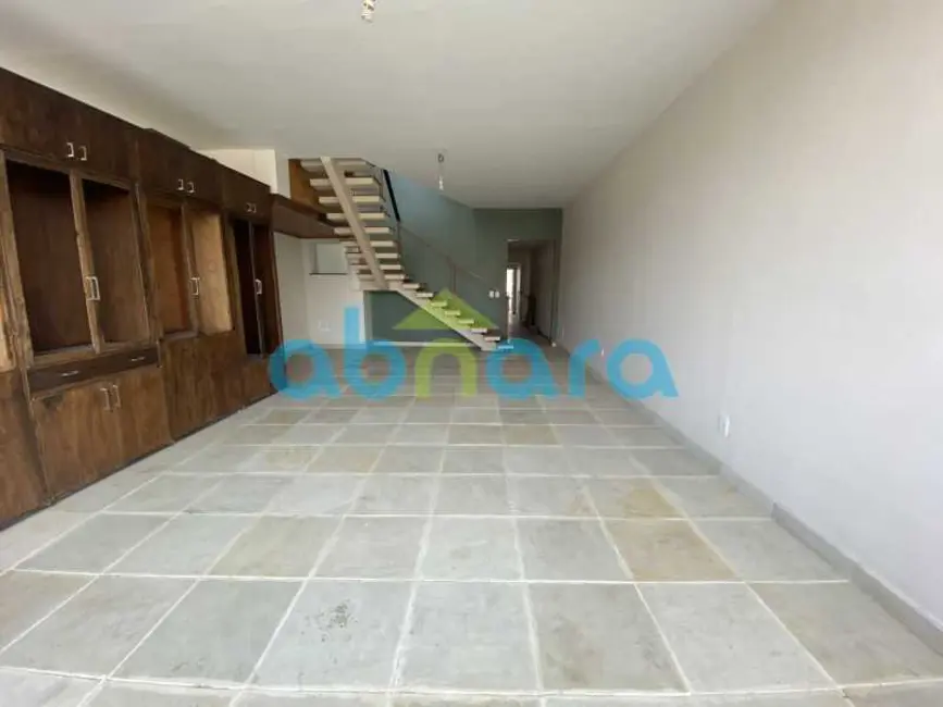 Foto 4 de Cobertura com 7 quartos à venda, 200m2 em Rio De Janeiro - RJ