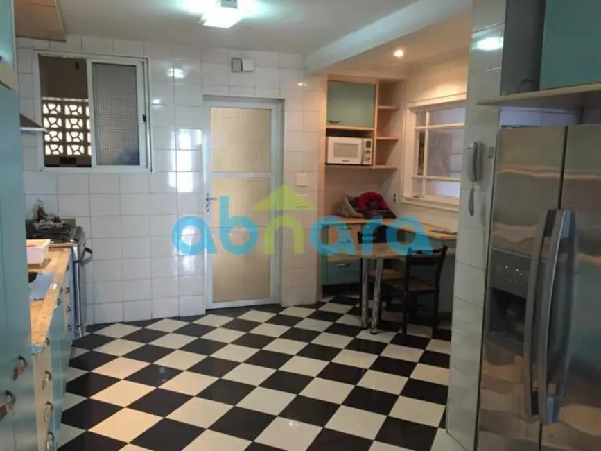 Foto 6 de Apartamento com 4 quartos à venda, 300m2 em Rio De Janeiro - RJ