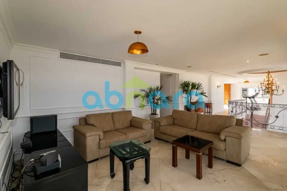 Cobertura com 4 quartos à venda, 900m2 em Rio De Janeiro - RJ - imagem 8 Foto 8 de Cobertura com 4 quartos à venda, 900m2 em Rio De Janeiro - RJ