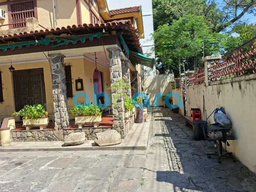 Casa com 4 quartos à venda, 280m2 em Rio De Janeiro - RJ - imagem 4 Foto 4 de Casa com 4 quartos à venda, 280m2 em Rio De Janeiro - RJ