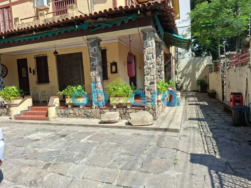 Foto 3 de Casa Comercial com 4 quartos à venda, 400m2 em Rio De Janeiro - RJ